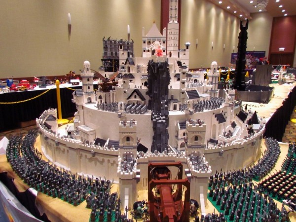 LOTR The Journey of the Fellowship @ BrickWolrd 2011