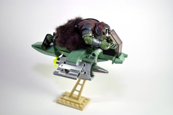 Gamorrean Speeder Bike par Omar Ovalle