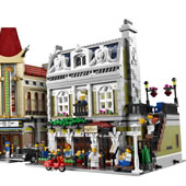 LEGO Creator Expert 10243 Parisian Restaurant