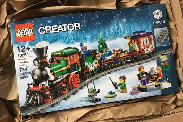 concours-lot-10254-winter-holiday-train