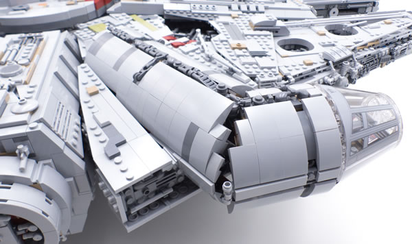 LEGO Star Wars 75192 UCS Millennium Falcon