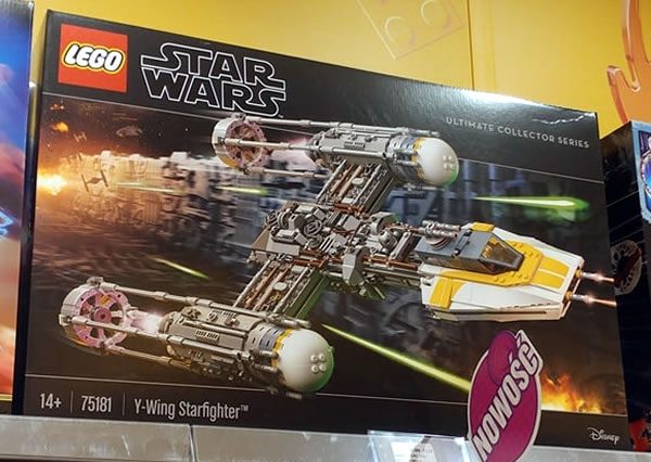 LEGO Star Wars 75181 UCS Y-Wing Starfighter 