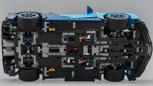 LEGO Technic 42083 Bugatti Chiron