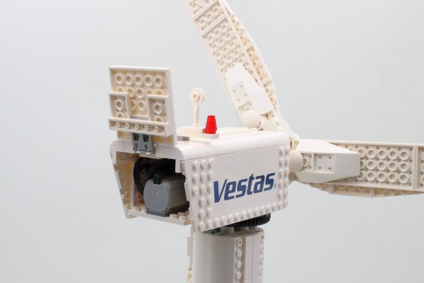 10268 Vestas Wind Turbine