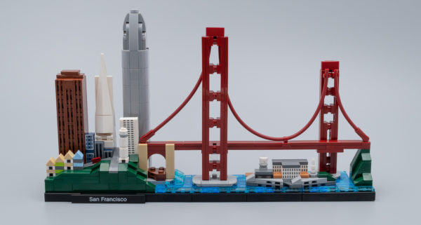 LEGO Architecture 21043 San Francisco