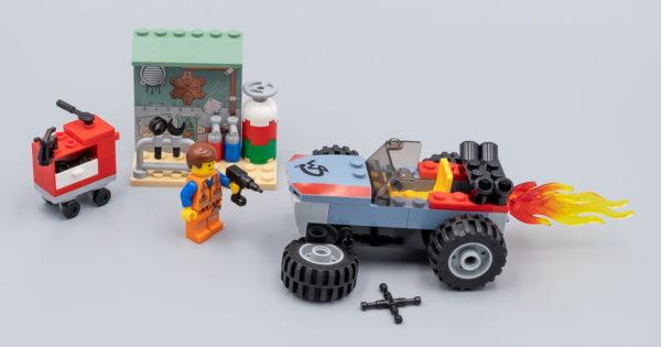 70821 Emmet and Benny's 'Build and Fix' Workshop !