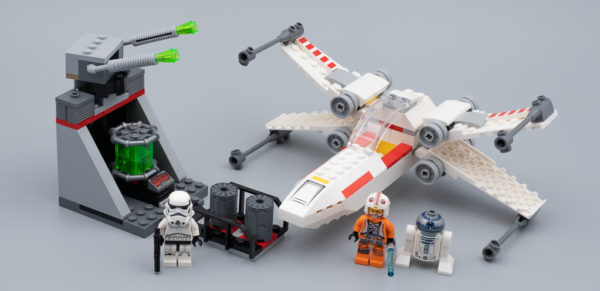 75235 X-Wing Starfighter Trench Run