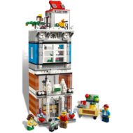 31097 Townhouse and Pet Store