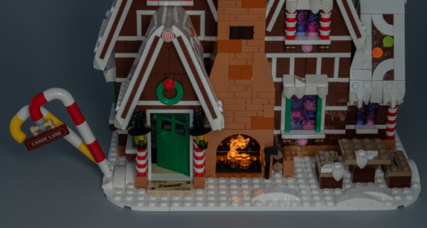 10267 Gingerbread House