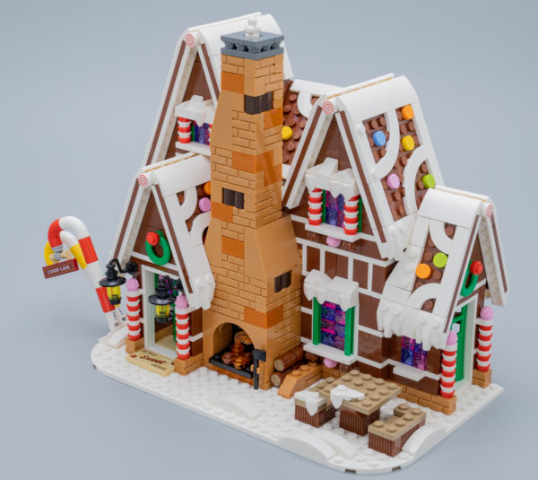 10267 Gingerbread House