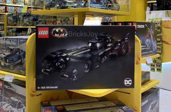 LEGO Batman 76139 1989 Batmobile