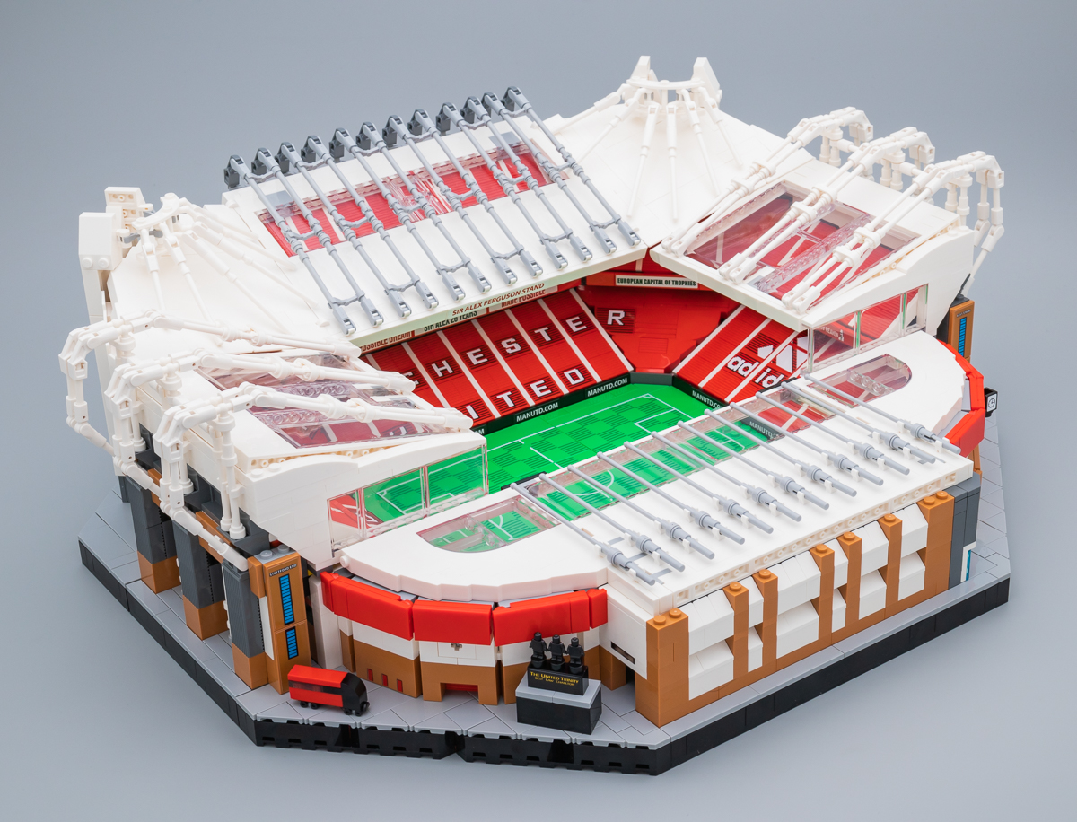 Lego reproduit le stade d'Old Trafford de Manchester United pour ses 110  ans