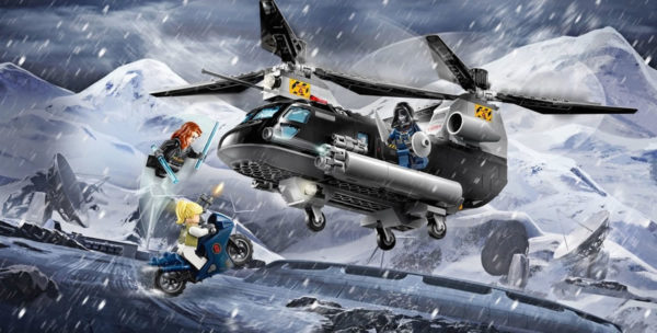 76162 Black Widow's Helicopter Chase