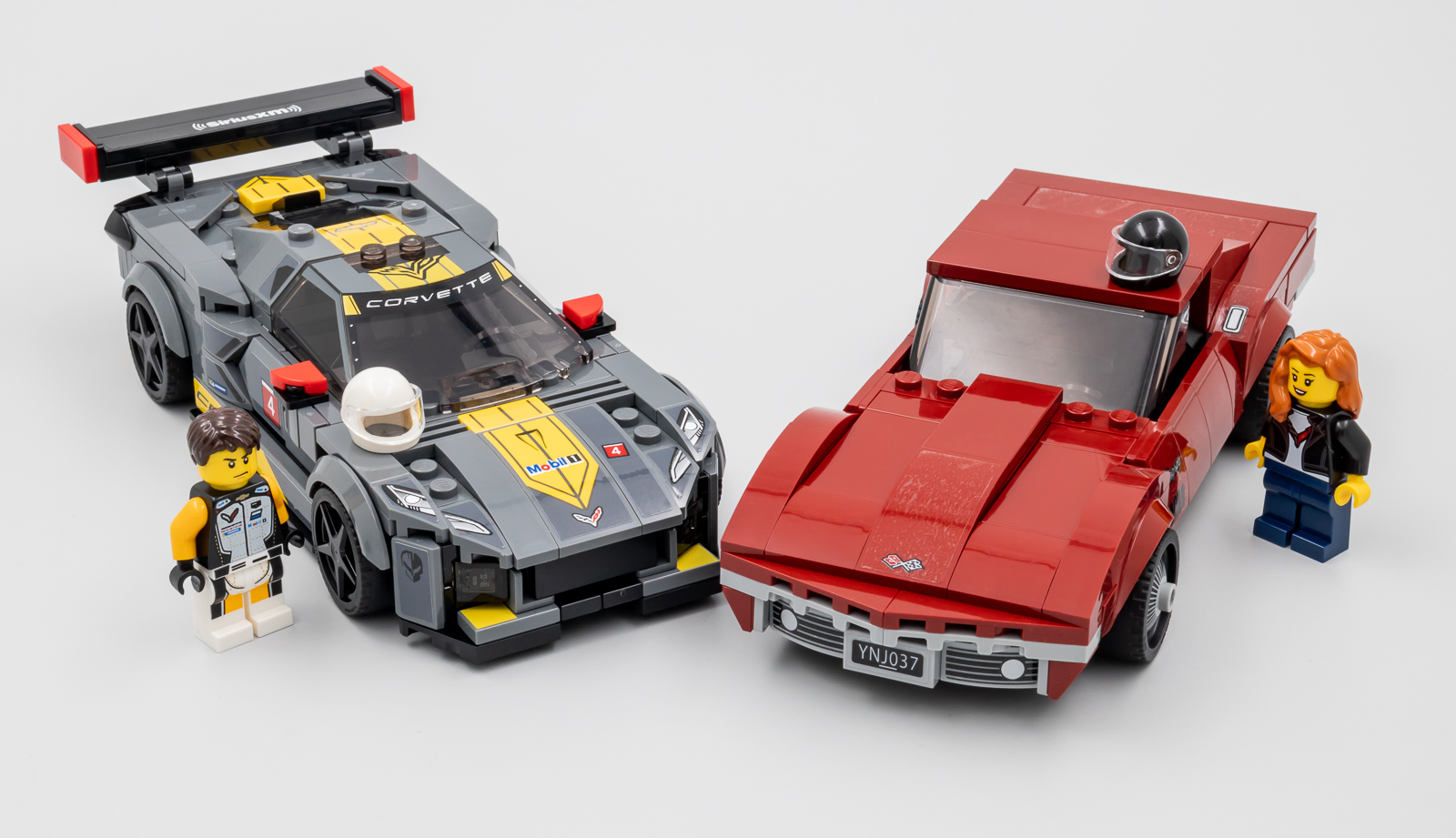LEGO Speed Champions Chevrolet Corvette C8.R Race Car and 1969 Chevrolet  Corvette 76903 Building Toy (512 Pieces)