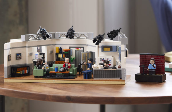 lego ideas 21328 seinfeld 6