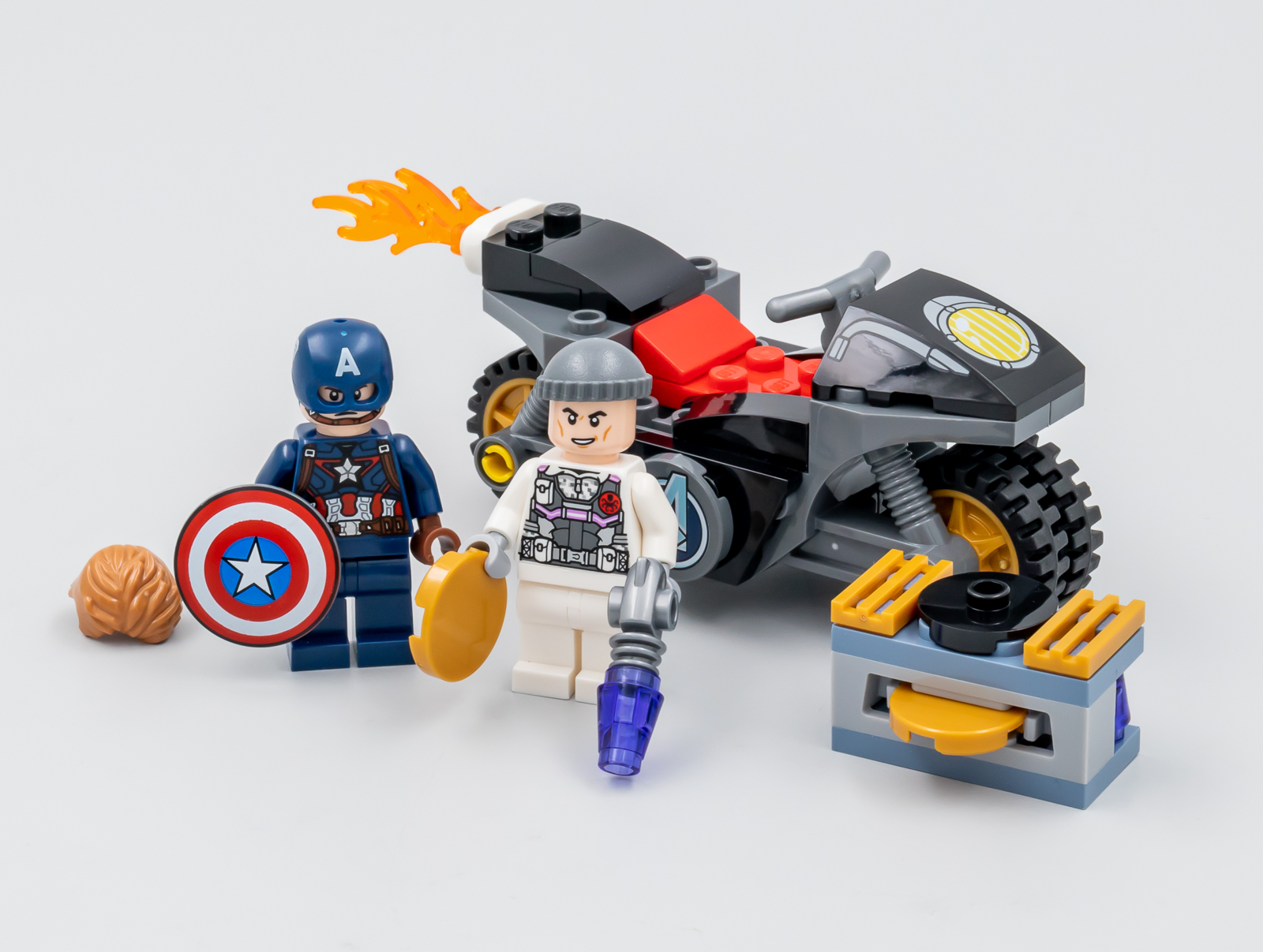 LEGO Marvel Captain America and Hydra Face-Off 76189 Collectible Building  Kit; Captain America and Motorcycle Set; New 2021 (49 Pieces)