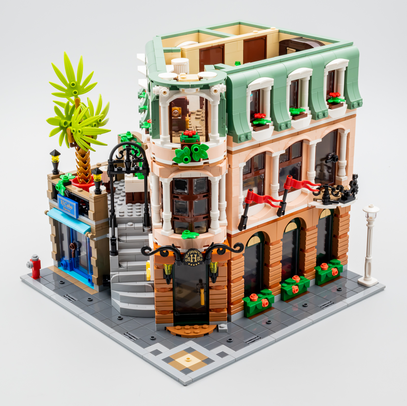 Lego Friends TV Central Perk Modular Building Real LEGO® 21319 Custom City  MOC