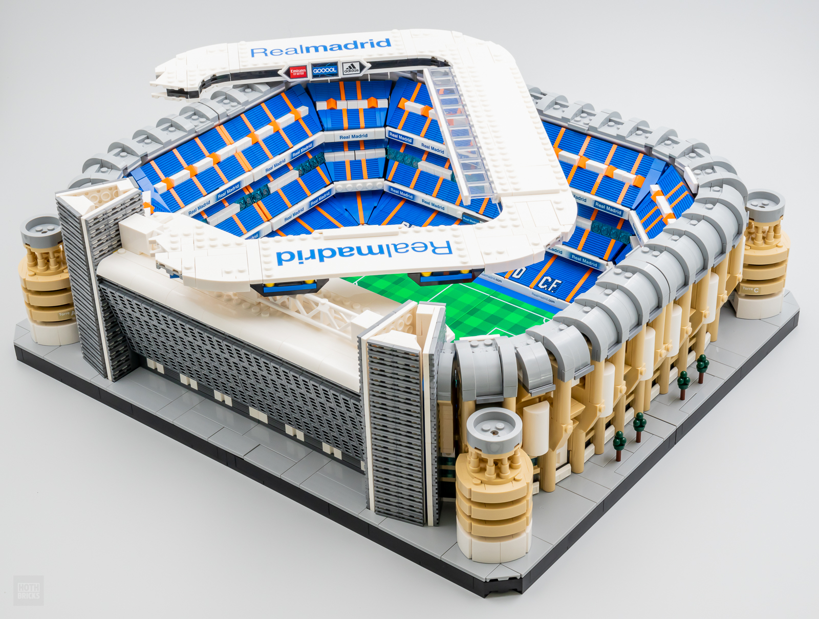 Hala Madrid! LEGO 10299 Santiago Bernabeu joins the LEGO Stadium  collection! - Jay's Brick Blog
