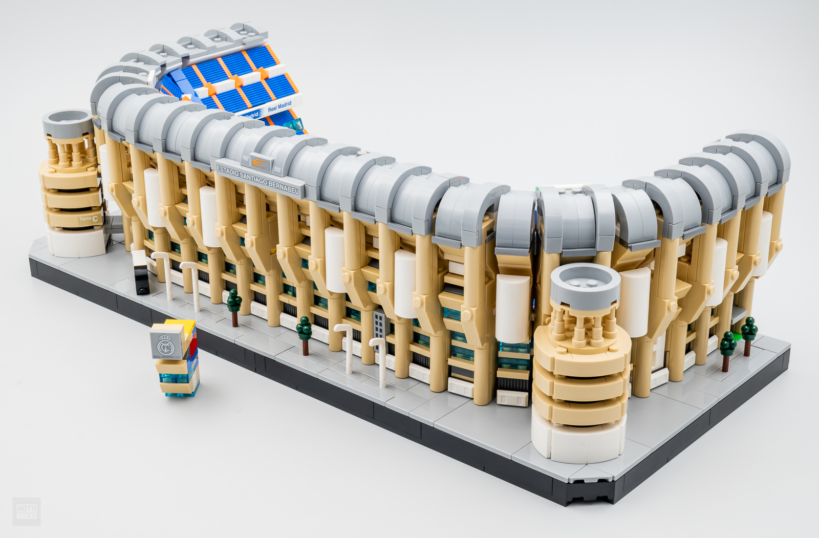Review: LEGO 10299 Real Madrid Santiago Bernabeu Stadium - Jay's Brick Blog