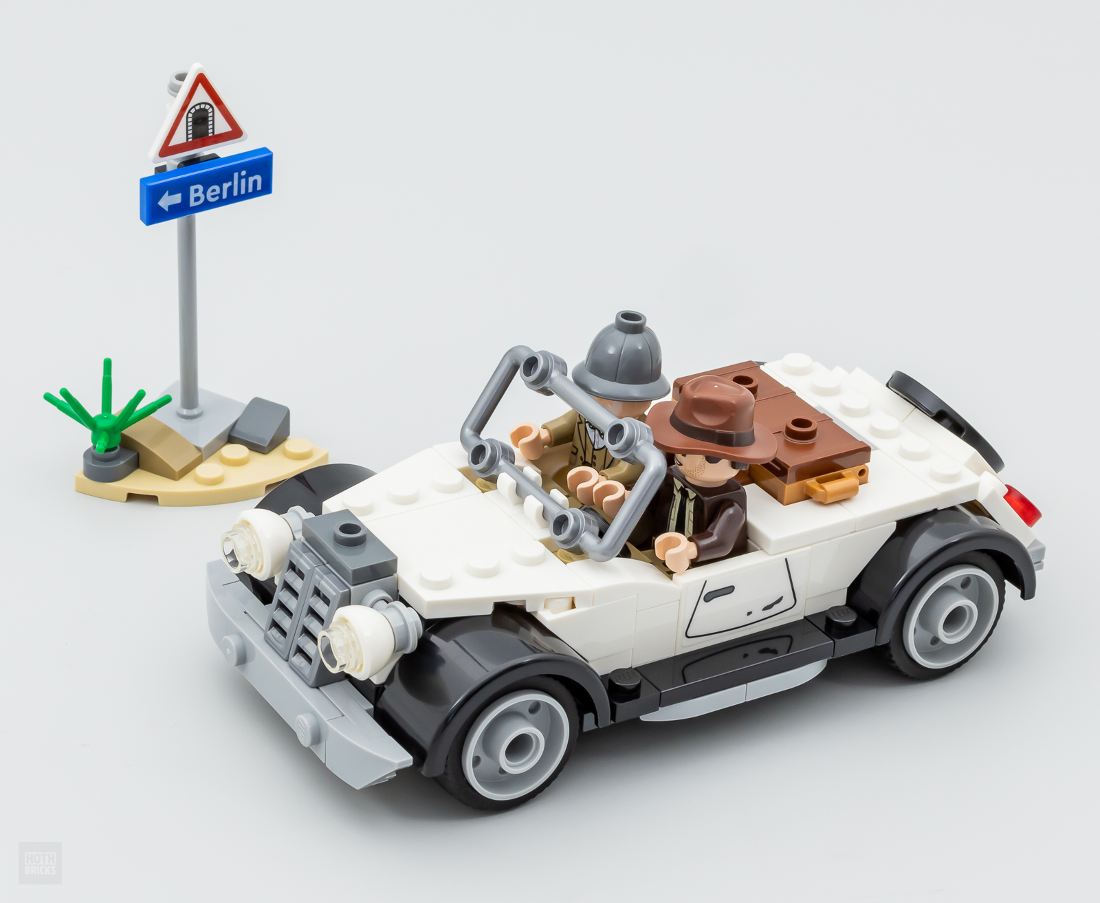 ▻ Review: LEGO Indiana Jones 77012 Chase HOTH BRICKS