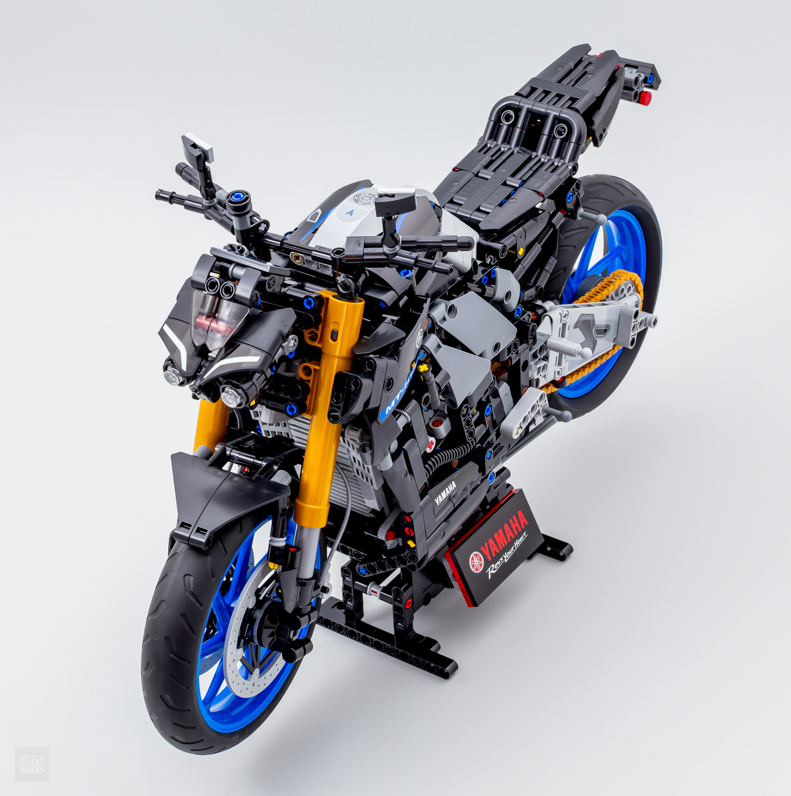 LEGO 1:5 Bikes Comparison, LEGO 42159 vs 42130, Yamana MT-10 SP BMW M  1000 RR