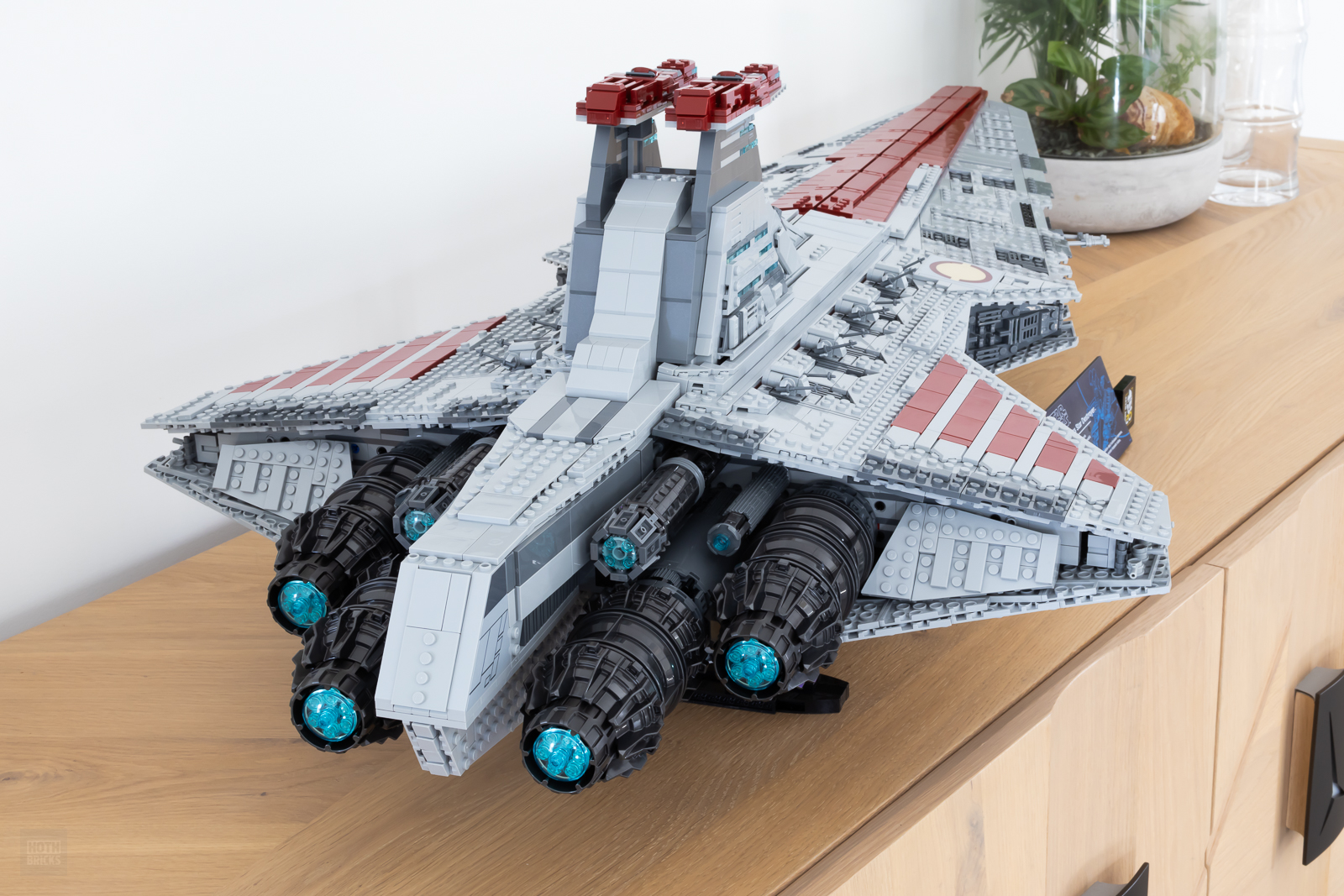 LEGO® UCS Venator-Class Republic Attack Cruiser Display Case