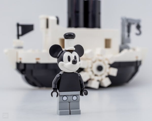 lego disney 40659 mini steamboat willie 9