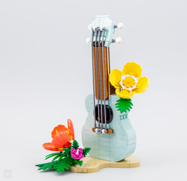 31156 lego creator 3in1 tropical ukulele 3