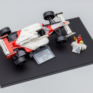 10330 lego icons mclaren mp4 4 ayrton senna 13