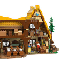 43242 lego disney snow white seven dwarfs cottage 11