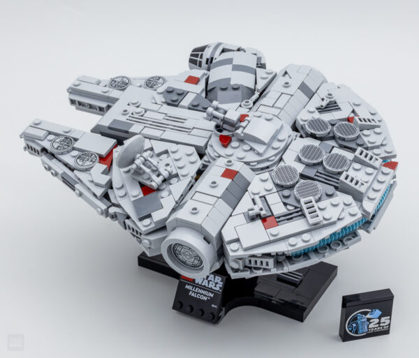 75375 lego starwars starship collection millennium falcon 18