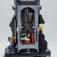 lego icons lord rings 10333 barad dur 15