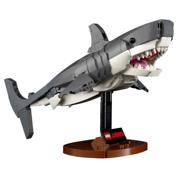 lego ideas 21350 jaws 9