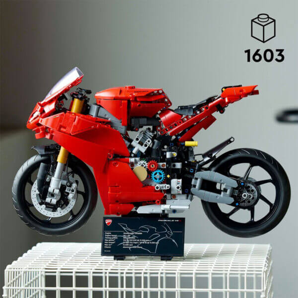 42202 lego technic ducati panigale v4s 3