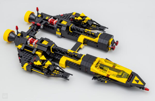 10355 lego icons blacktron renegade review 5