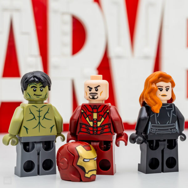 76313 lego marvel logo minifigures 12